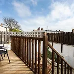 Just Beachy - 2 Bedroom Traditional Cosy Fisherman's Дом отдыха *