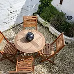 Дом отдыха Just Beachy - 2 Bedroom Traditional Cosy Fisherman's Скарборо