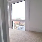Дом отдыха Just Beachy - 2 Bedroom Traditional Cosy Fisherman's