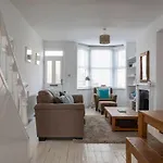 Just Beachy - 2 Bedroom Traditional Cosy Fisherman's Дом отдыха Скарборо