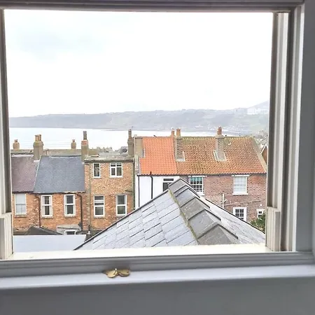 Feriehus Just Beachy - 2 Bedroom Traditional Cosy Fisherman's Scarborough