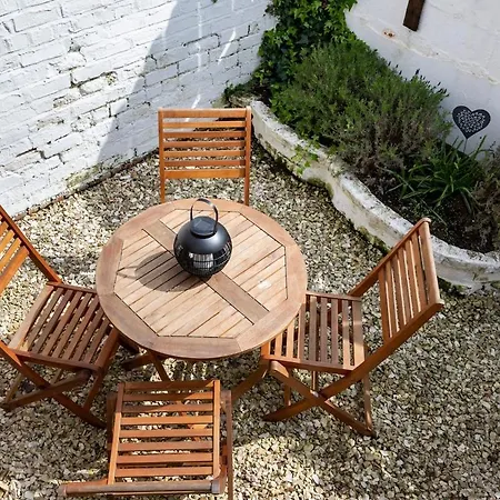 Feriehus Just Beachy - 2 Bedroom Traditional Cosy Fisherman's Scarborough