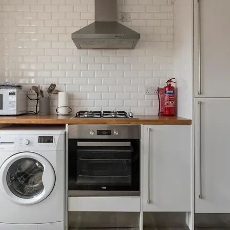 Just Beachy - 2 Bedroom Traditional Cosy Fisherman's *