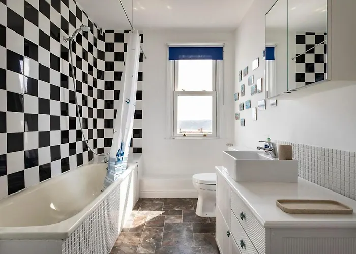 Just Beachy - 2 Bedroom Traditional Cosy Fisherman's بيت للعطل *