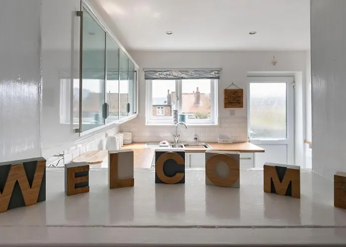 Just Beachy - 2 Bedroom Traditional Cosy Fisherman's بيت للعطل *