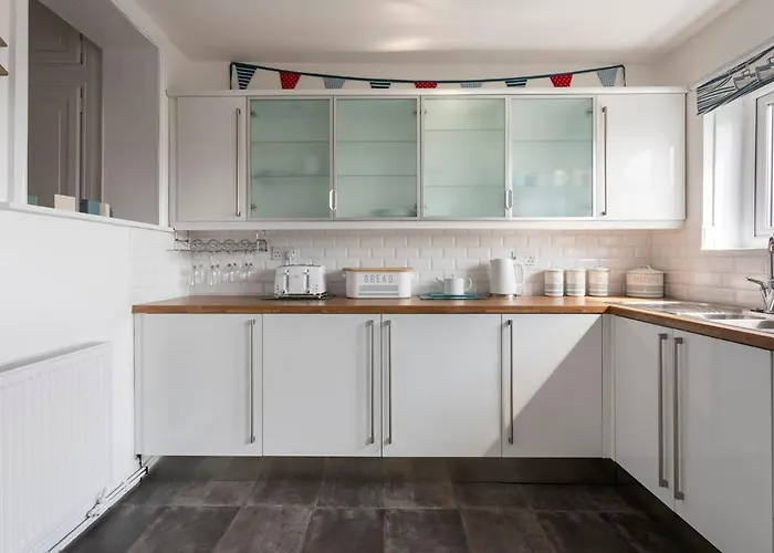 Just Beachy - 2 Bedroom Traditional Cosy Fisherman's بيت للعطل *