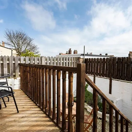 Just Beachy - 2 Bedroom Traditional Cosy Fisherman's Dom wakacyjny *